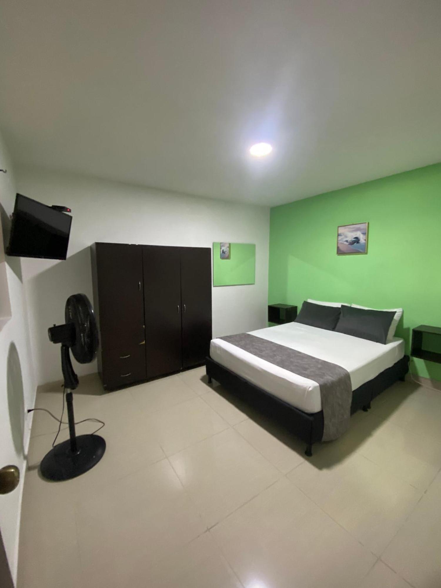 33 Hotel Bulerias Medellin Exterior photo